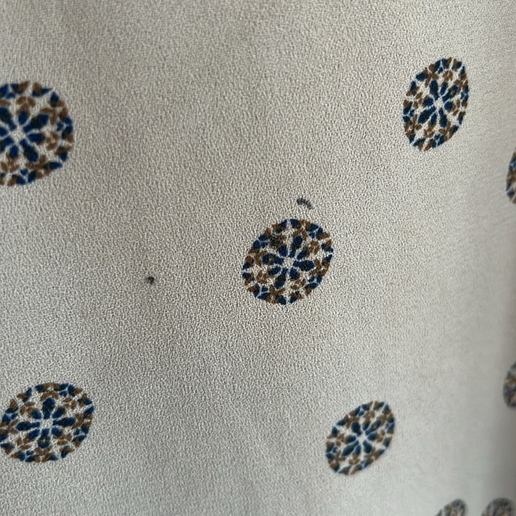 Aritzia beige tank up with pattern in size M - Picture 4 of 8